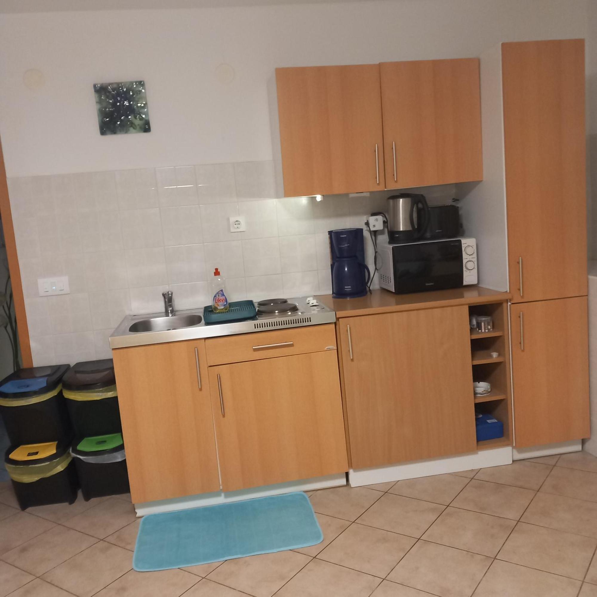 Apartmani Bozic-오미살즈 외부 사진
