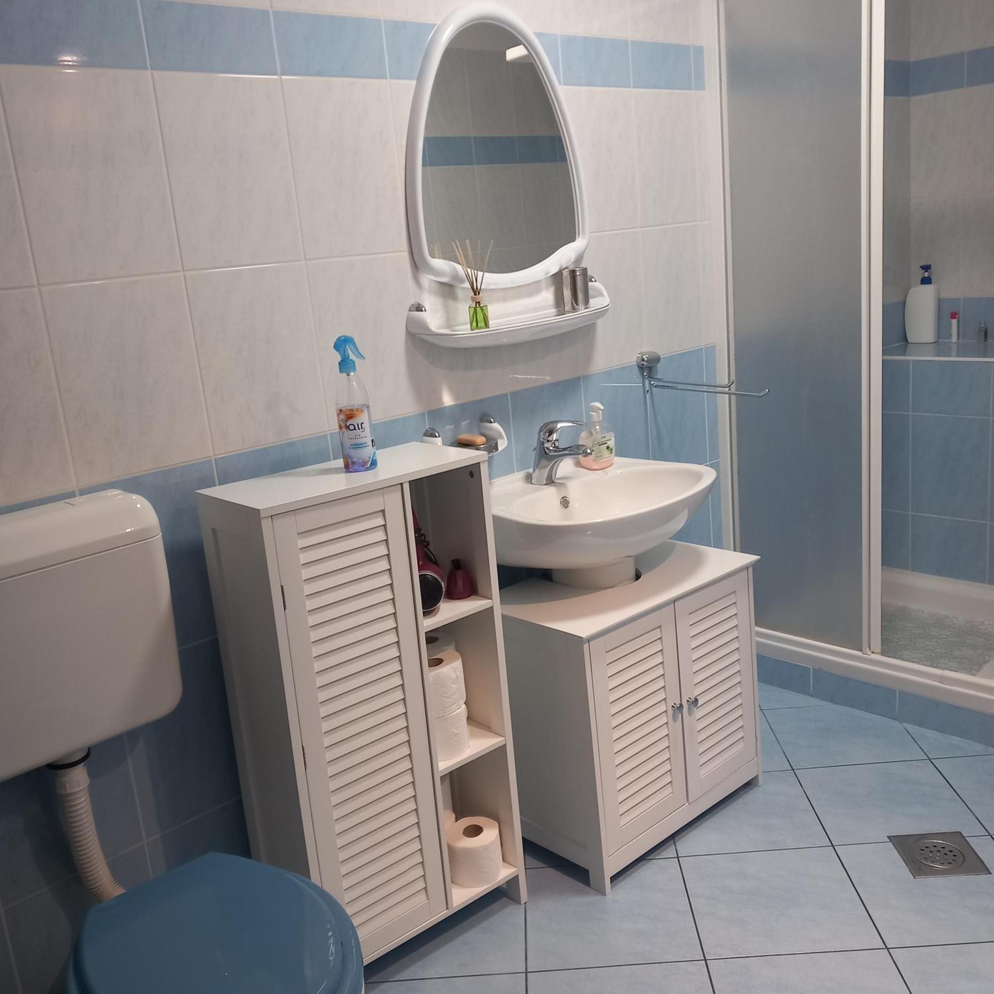 Apartmani Bozic-오미살즈 외부 사진